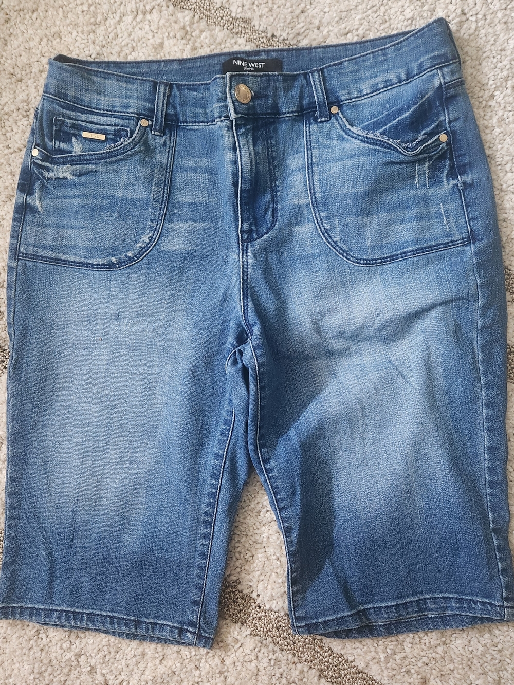 Nine West Women’s Blue Denim Bermuda Shorts Size 8 Stretch